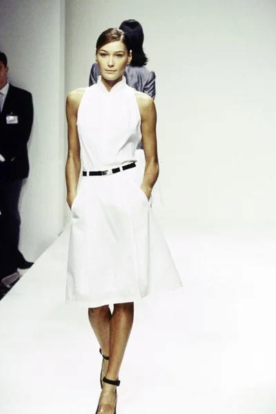 Look 10